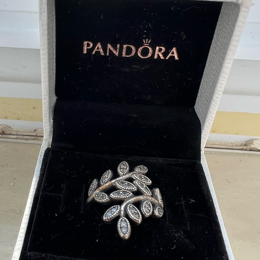 Pandora Ring